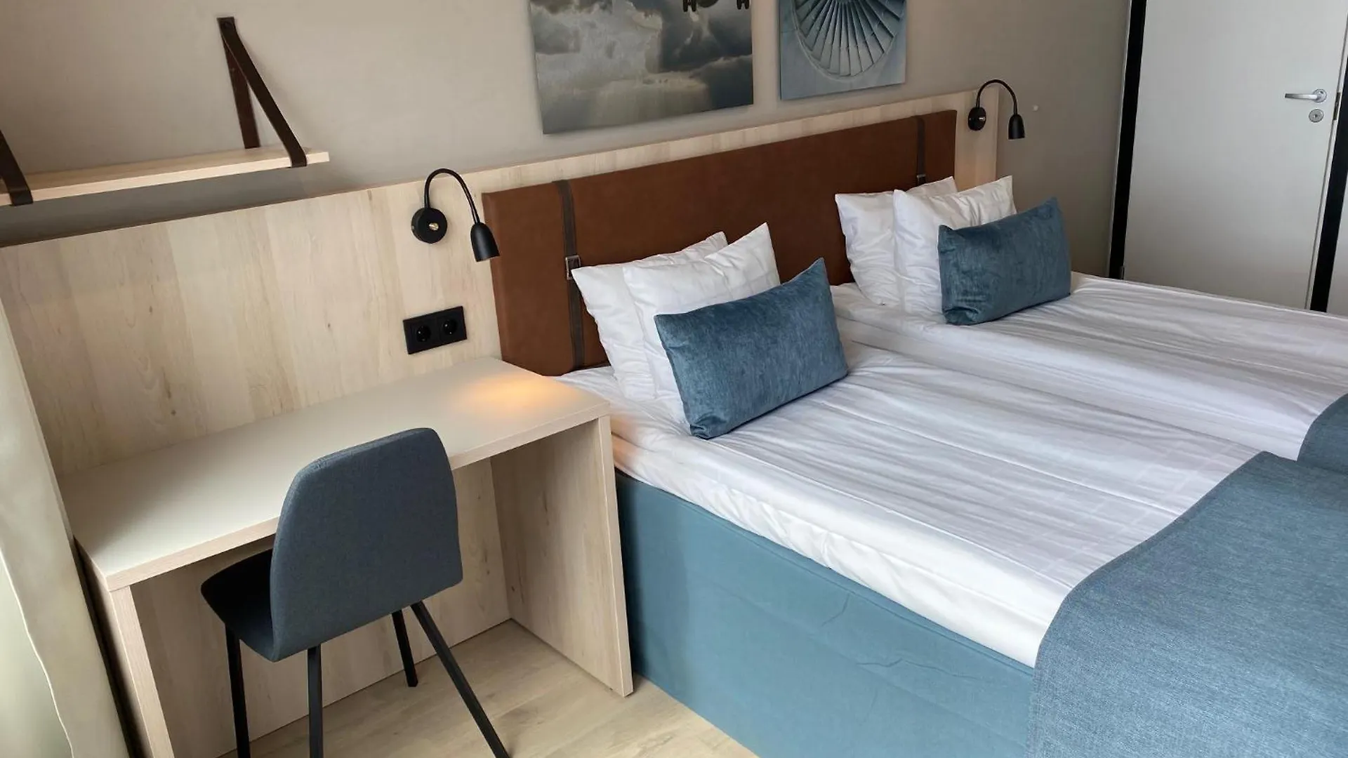 Pilot Airport Hotel Βάνταα